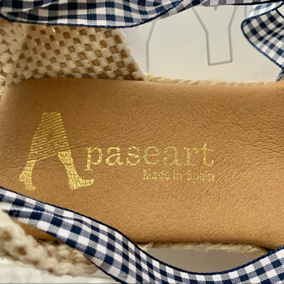 Beautiful Plaid Lace Up Espadrilles Made In Spain - Picture 4 of 5